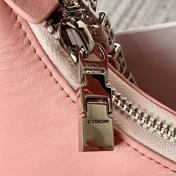 Fashion Reps 2206RF0002 Bag Givenchy 0531